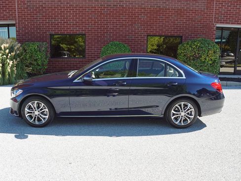 Used 2016 Mercedes-Benz C 300 Sedan image 3