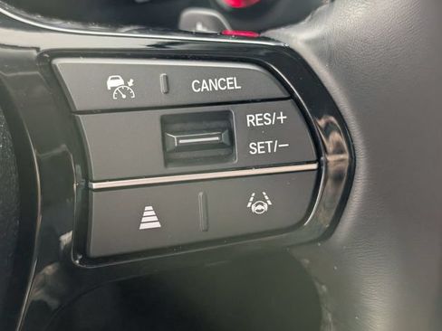 Used 2025 Honda Pilot EX-L image 16