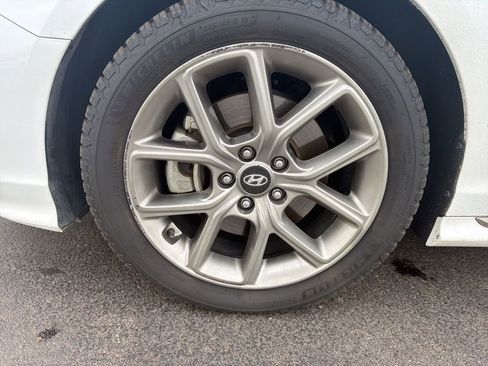 Used 2018 Hyundai Sonata Limited image 8