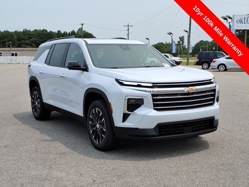 New 2026 Chevrolet Traverse LT w/ Sun and Wheel Package FWD image 7
