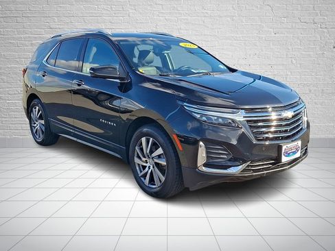 Used 2023 Chevrolet Equinox Premier FWD image 3