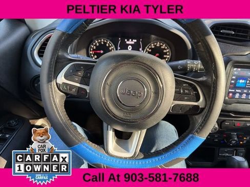 Used 2020 Jeep Renegade Latitude w/ Cold Weather Group image 19