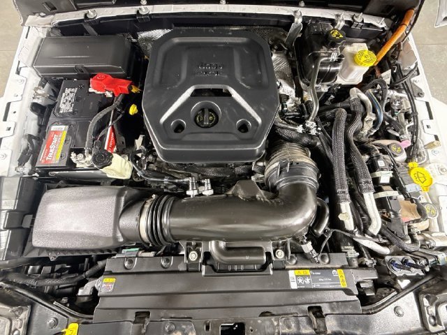 Used 2024 Jeep Wrangler High Altitude AWD/4WD image 30