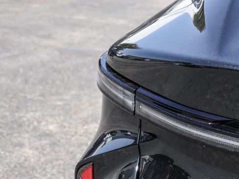 New 2026 Lexus ES 350e FWD image 11