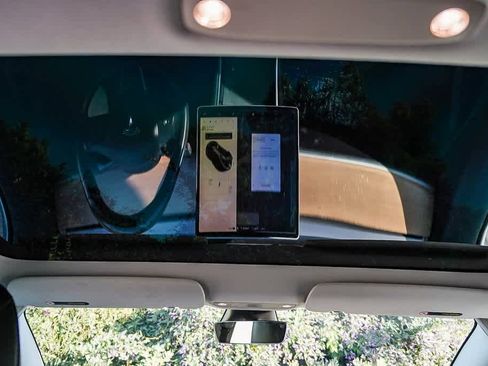 Used 2018 Tesla Model 3 Long Range image 18