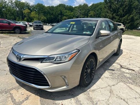Used 2016 Toyota Avalon Touring FWD image 8