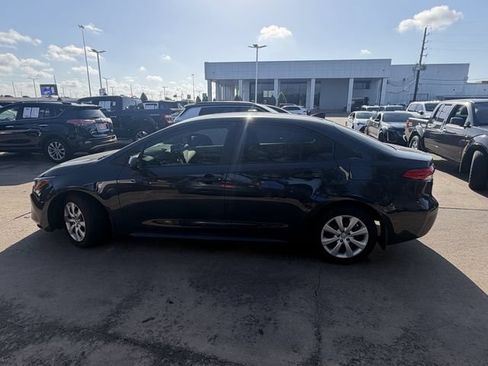 Used 2026 Toyota Corolla LE FWD image 7