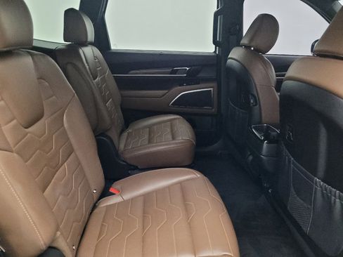 Used 2020 Kia Telluride SX w/ SX Prestige Package AWD/4WD image 19