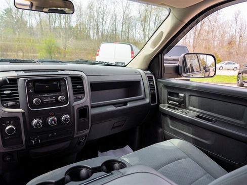 Used 2017 RAM 1500 ST w/ SXT Appearance Group AWD/4WD image 24