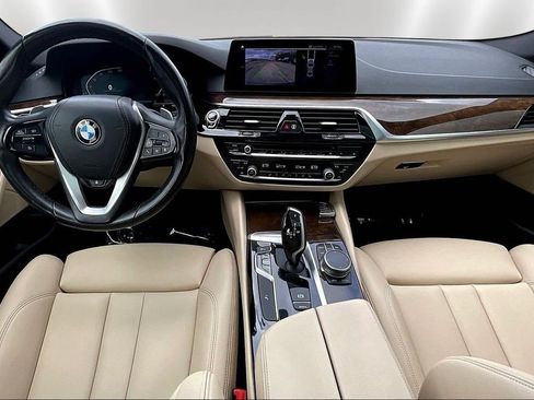 Used 2020 BMW 530i xDrive w/ Convenience Package image 7