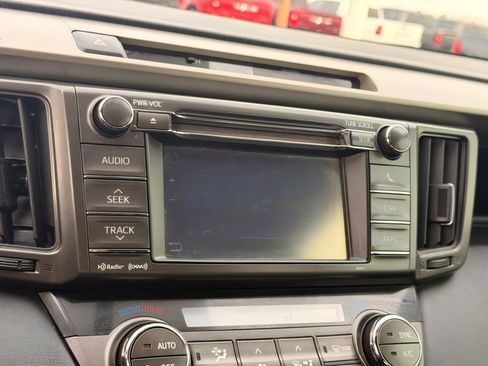 Used 2013 Toyota RAV4 XLE image 25