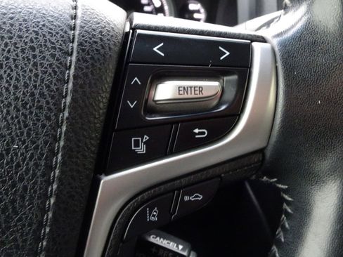 Used 2018 Toyota Land Cruiser image 21