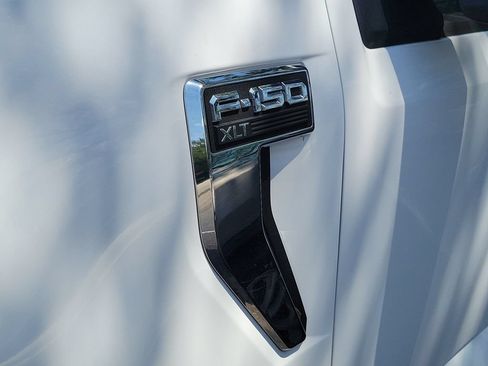 Used 2021 Ford F150 XLT AWD/4WD image 3