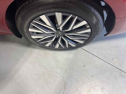 Used 2024 Nissan Altima 2.5 SV image 29