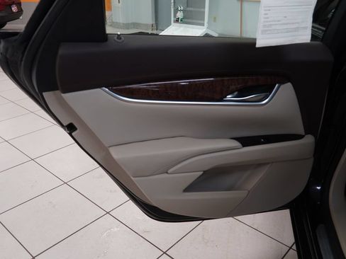 Used 2013 Cadillac XTS Premium AWD/4WD image 21