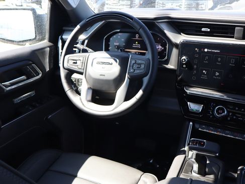 New 2026 GMC Sierra 1500 Denali w/ Technology Package AWD/4WD image 9