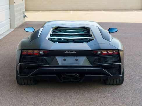 Used 2017 Lamborghini Aventador S AWD/4WD image 28