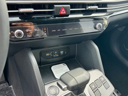 New 2026 Kia Sportage EX FWD image 21