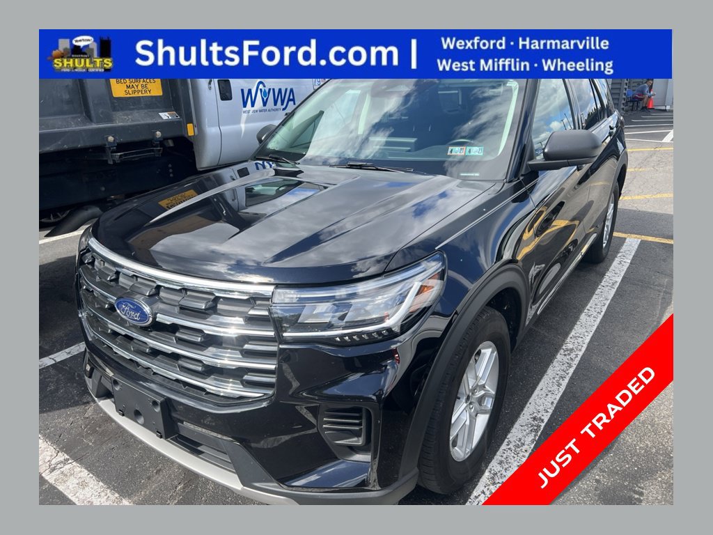Used 2025 Ford Explorer Active AWD/4WD image 1