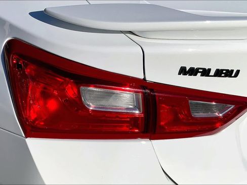 Used 2024 Chevrolet Malibu RS FWD image 25