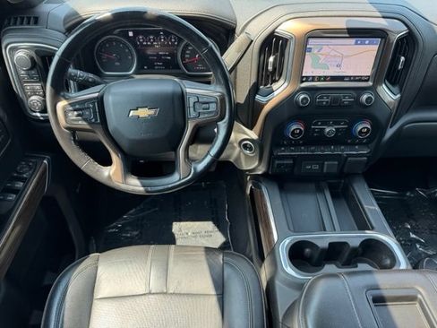 Used 2019 Chevrolet Silverado 1500 High Country w/ High Country Premium Package AWD/4WD image 15