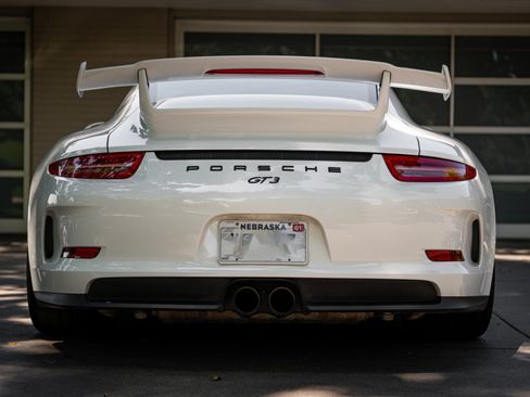 Used 2015 Porsche 911 GT3 RWD image 13