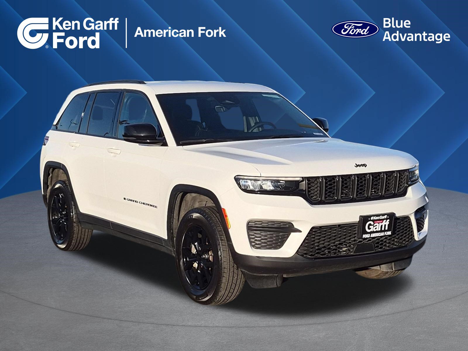 Used 2025 Jeep Grand Cherokee Altitude AWD/4WD image 1
