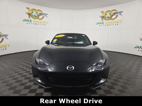 Used 2017 MAZDA MX-5 Miata RF Grand Touring image 2