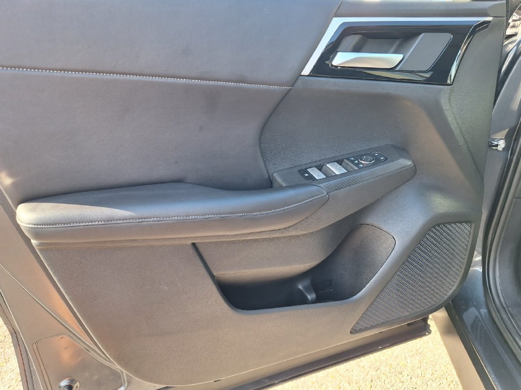 Used 2024 Mitsubishi Outlander FWD image 30