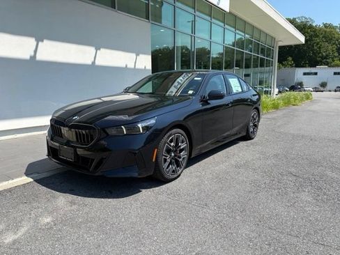 New 2027 BMW 530i xDrive w/ M Sport Package AWD/4WD image 3