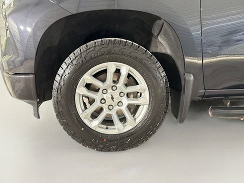 Used 2023 Chevrolet Silverado 1500 RST AWD/4WD image 32