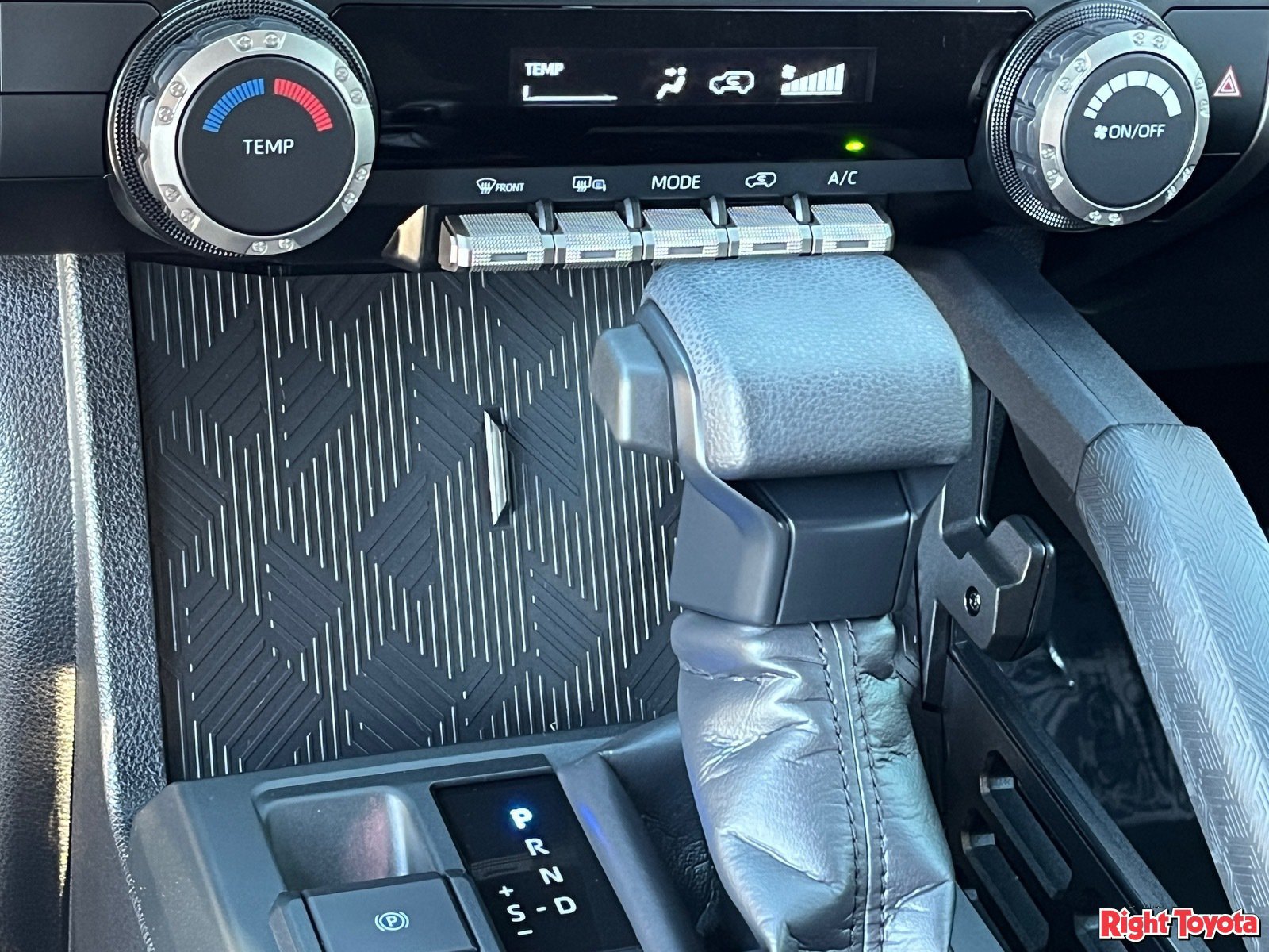 Certified 2026 Toyota 4Runner SR5 AWD/4WD image 30