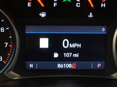 Used 2020 Chevrolet Traverse LT w/ LT Premium Package FWD image 19
