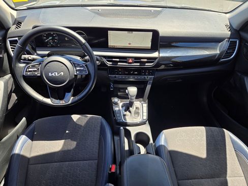 Used 2024 Kia Seltos S AWD/4WD image 13