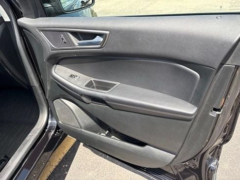 Used 2023 Ford Edge SE w/ Black Appearance Package AWD/4WD image 6