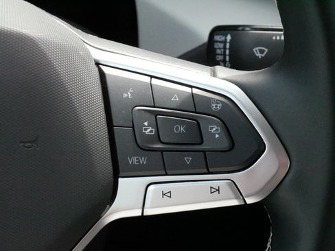 Certified 2025 Volkswagen Taos S AWD/4WD image 25
