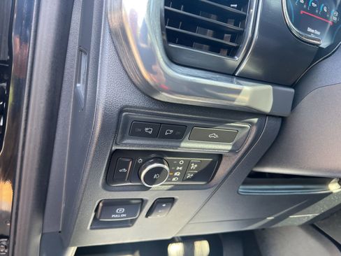 Used 2022 Ford F150 Lariat w/ Equipment Group 502A High image 18