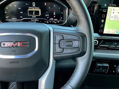 Used 2025 GMC Sierra 1500 SLT AWD/4WD image 15