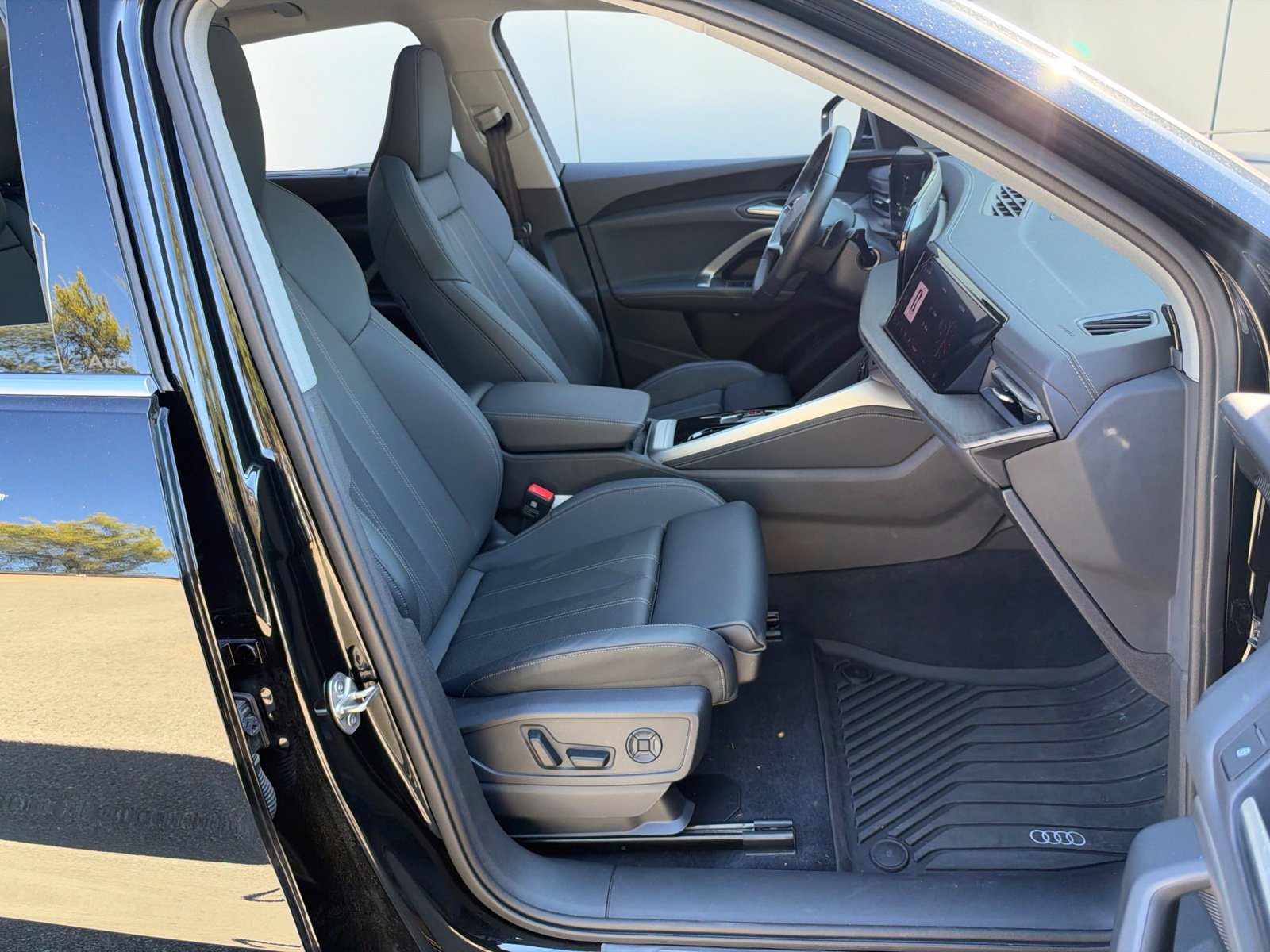 Used 2025 Audi Q5 Prestige AWD/4WD image 33