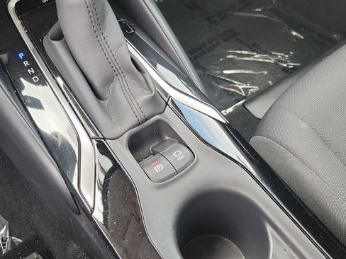 Used 2021 Toyota Corolla LE FWD image 26