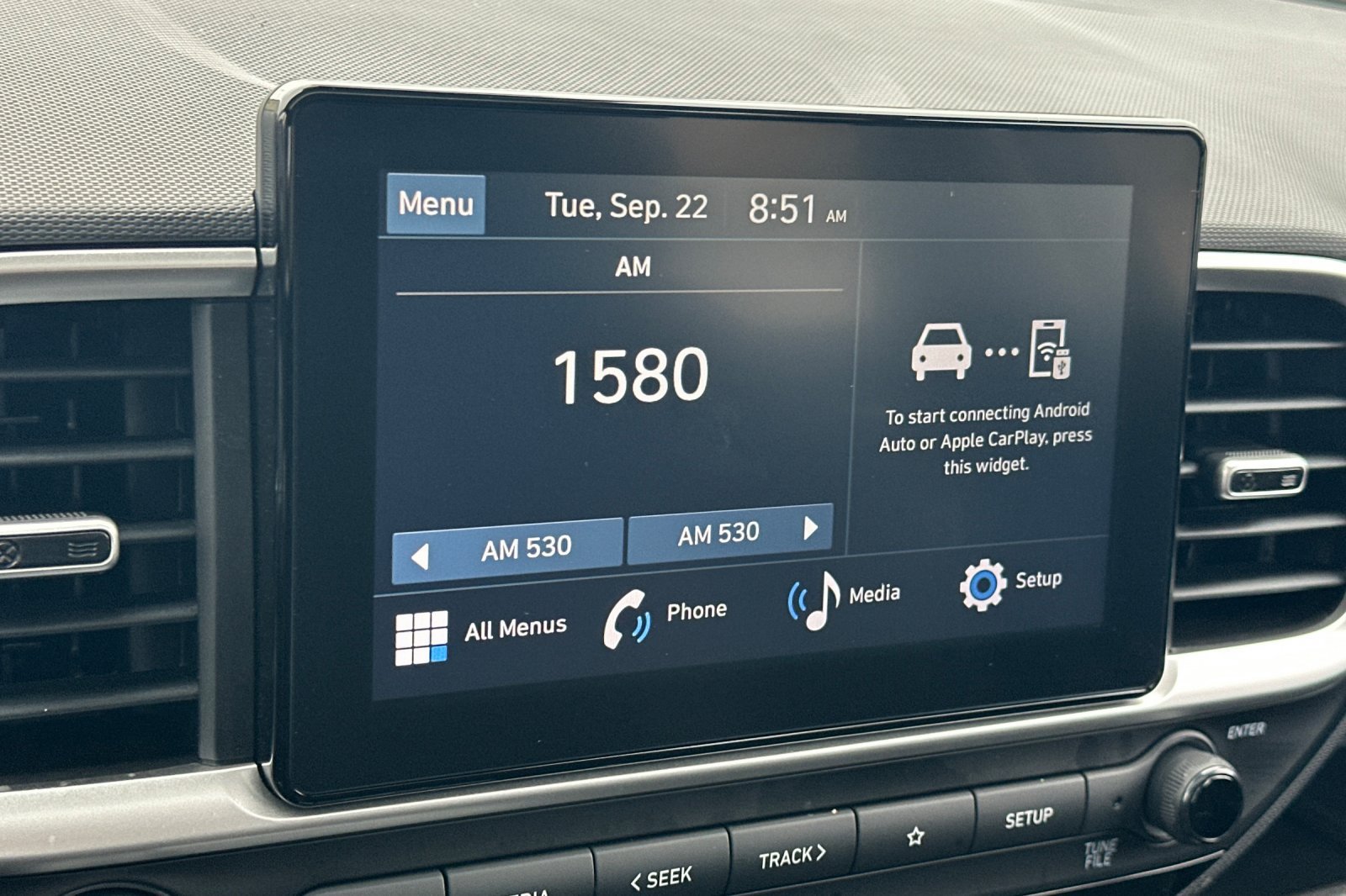Certified 2026 Hyundai Venue SEL FWD image 20