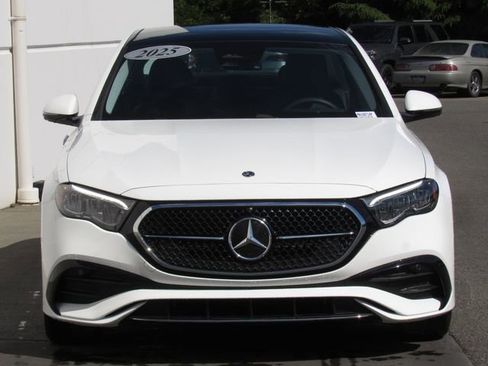 Used 2025 Mercedes-Benz E 450 4MATIC Sedan image 3