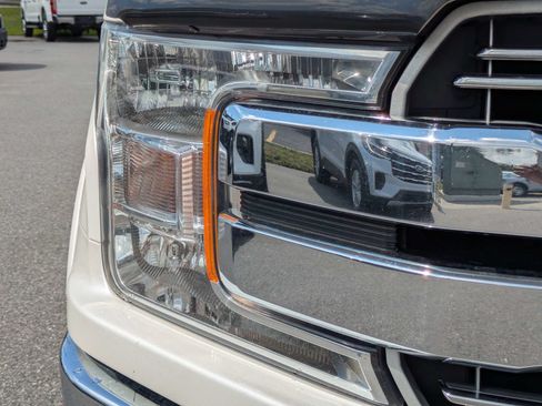 Used 2019 Ford F150 Lariat RWD image 10