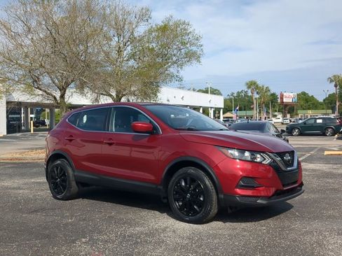 Certified 2022 Nissan Rogue Sport S image 2