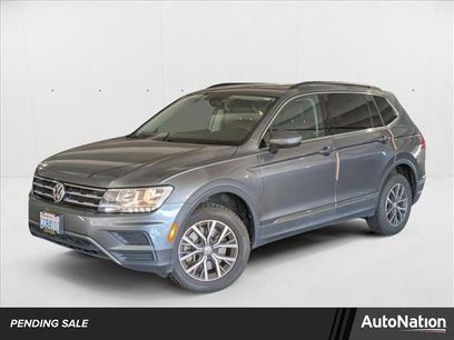 Used 2020 Volkswagen Tiguan SE w/ Panoramic Sunroof Package