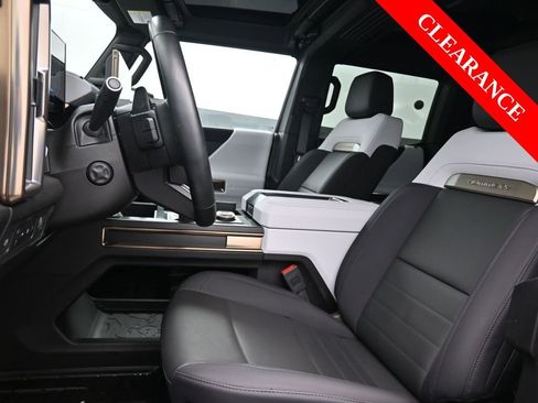 Used 2025 GMC Hummer EV 2X image 17