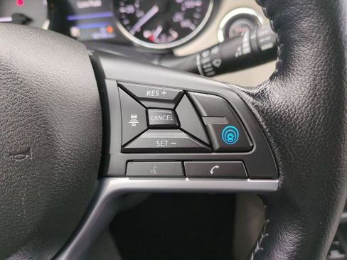 Certified 2022 Nissan Rogue Sport SL image 18