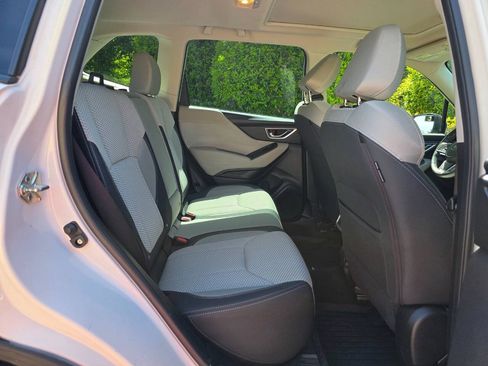 Used 2021 Subaru Forester Premium AWD/4WD image 32
