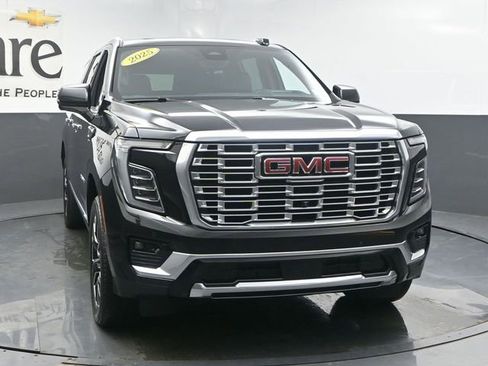 Used 2025 GMC Yukon XL Denali w/ Denali Reserve Package AWD/4WD image 53