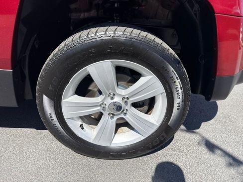 Used 2016 Jeep Patriot Latitude AWD/4WD image 26